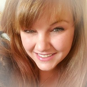 Meet your Posher, Holly-faye